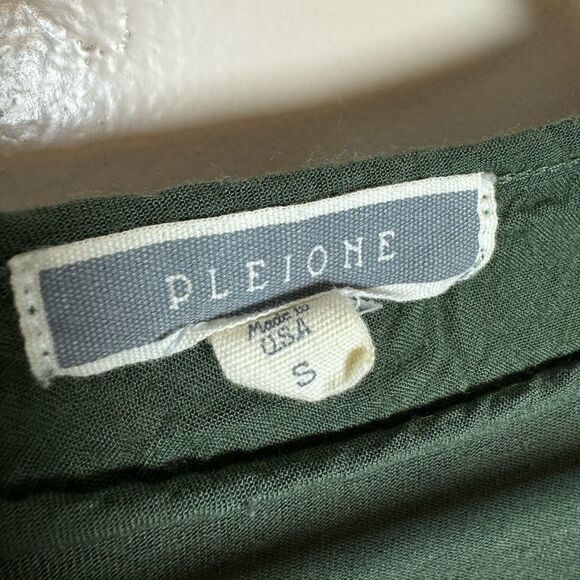 SALE! Green Pleione Casual Zipper Top Size S EUC - Picture 6 of 6